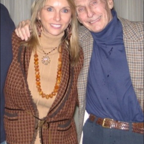 Cozy DKNY Wool Blazer - Picture 3 of 8